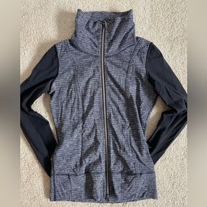 Lululemon Heathered Demin Black Sleeve Jacket size 4